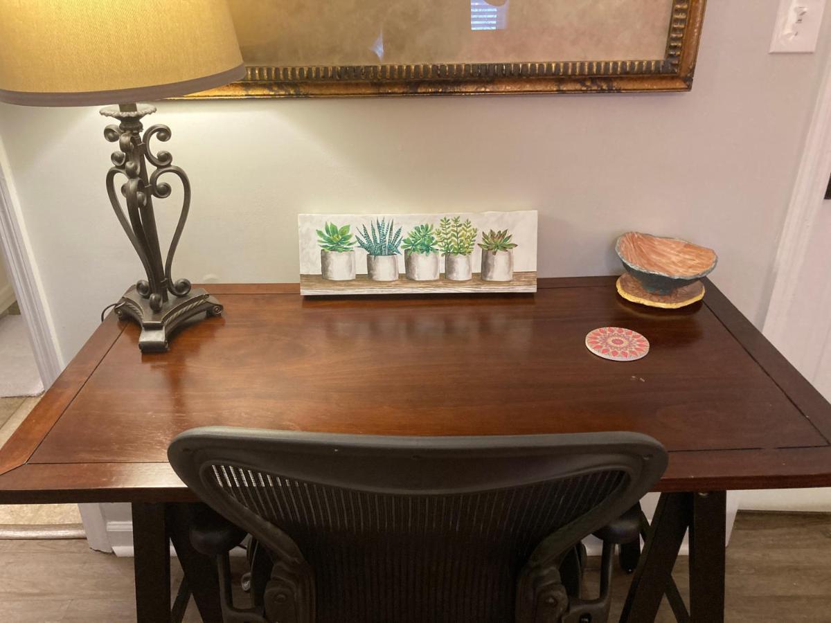 Spacious 3 Bedroom 2 Bath Condo Close To Five-Points In Athens Exterior photo